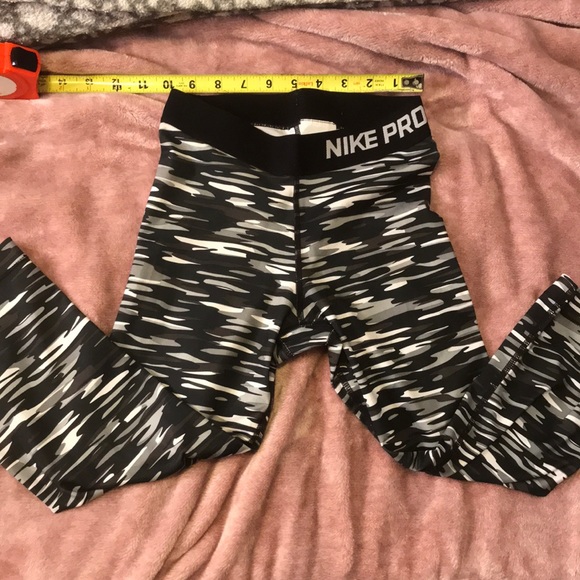 nike pro haze compression capris - Picture 3 of 8